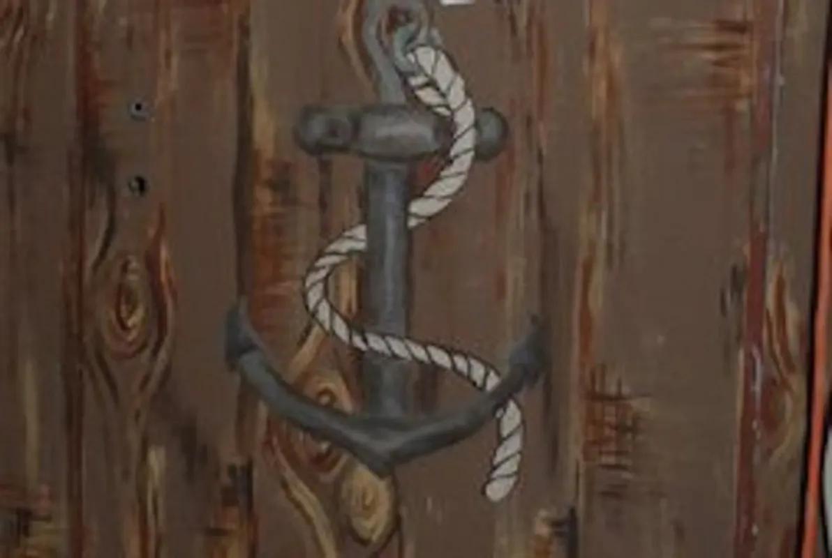 Crazy Captain or Escape from the Sinking Ship